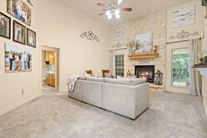 910 Holly Hill - Photo 5