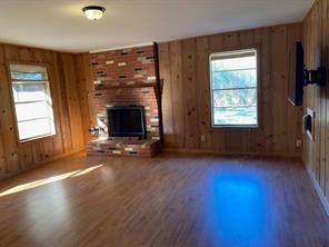 4585 CR 4509 - Photo 2