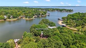 1611 Emma Drive - Photo 3