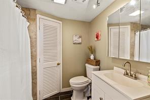 303 Whispering Oaks Trail - Photo 10