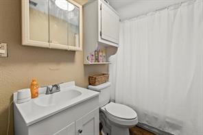 303 Whispering Oaks Trail - Photo 16