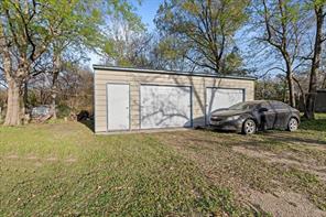 303 Whispering Oaks Trail - Photo 20
