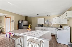303 Whispering Oaks Trail - Photo 4