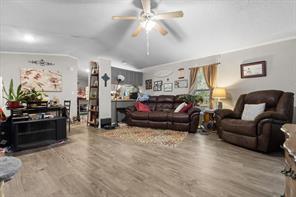 131 Sunray Street - Photo 3