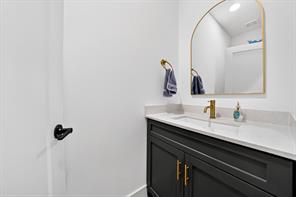312 W James Street - Photo 20