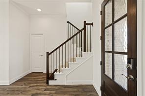 203 Yaupon Holly Street - Photo 2
