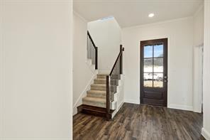 203 Yaupon Holly Street - Photo 3